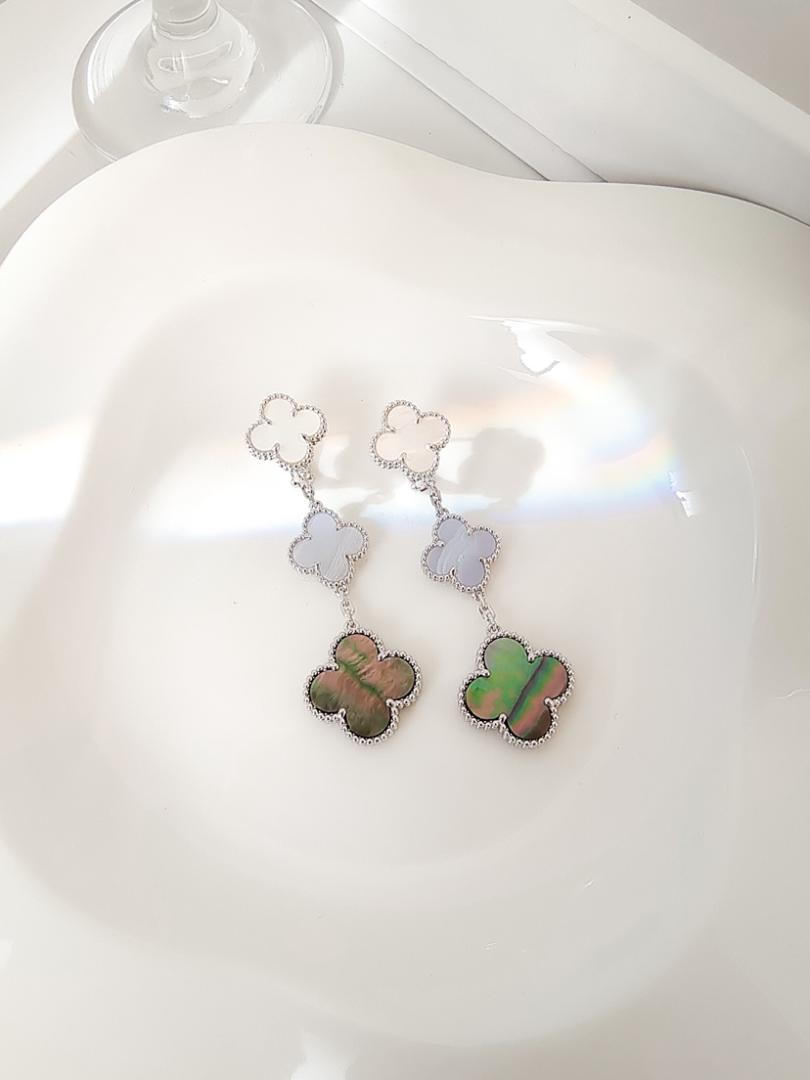 高品質　白蝶貝　クローバーピアス　アルハンブラ