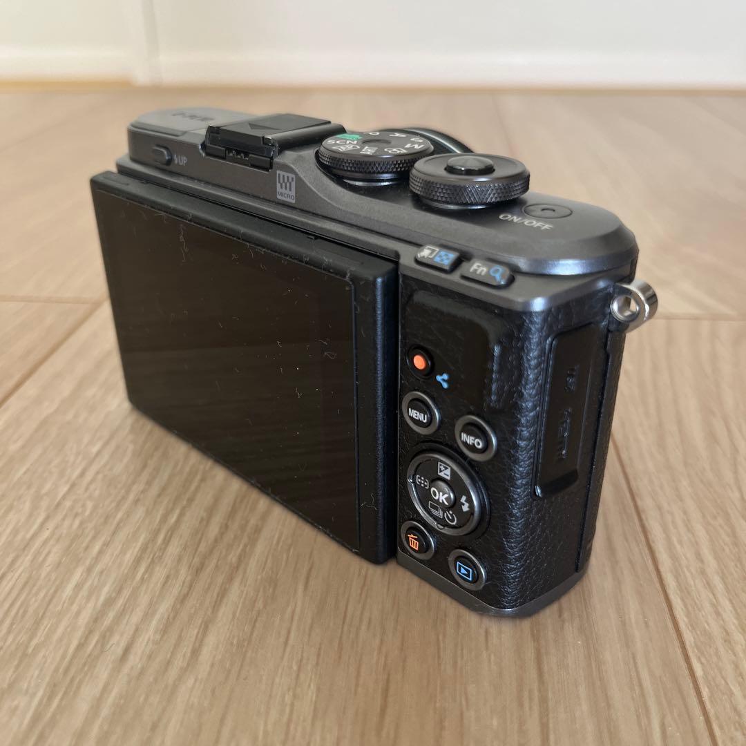 OLYMPUS ミラーレス一眼 PEN E-PL10 バンケーキズームレンズ付 OLYMPUS ミラーレス一眼 PEN E-PL10 バンケーキズームレンズ付