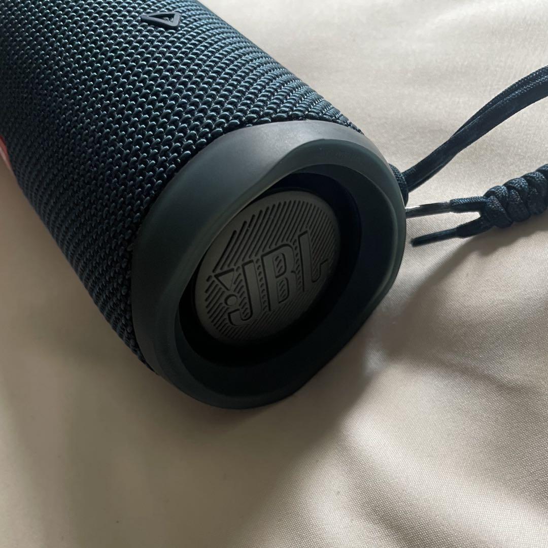 JBL Flip 5 | ポータブル ウォータープルーフ スピーカー