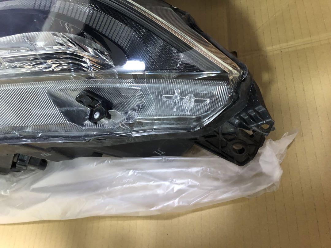 シビック　fk7 右ヘッドライト
