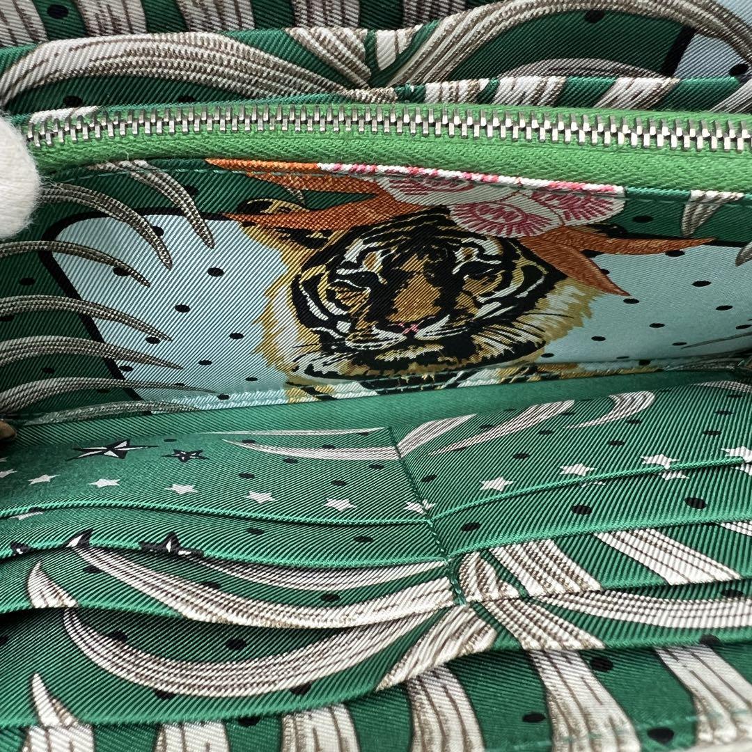 ◆入手困難◆HERMES　エルメス　シルクイン　王者の虎　フルリ　長財布　白