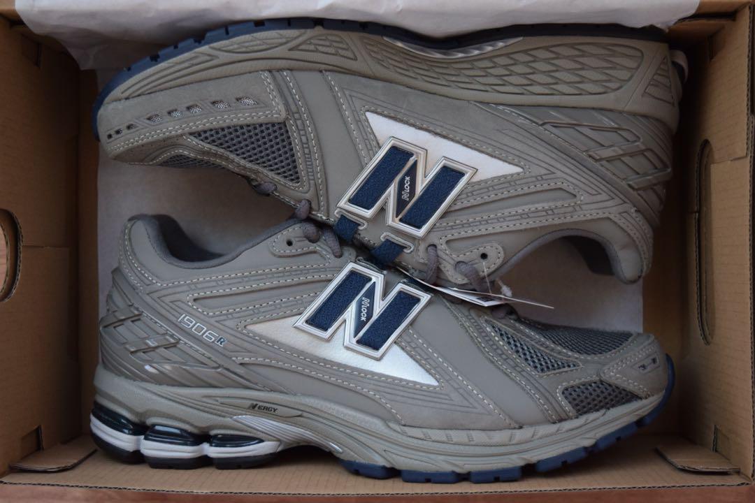 New Balance M1906R 