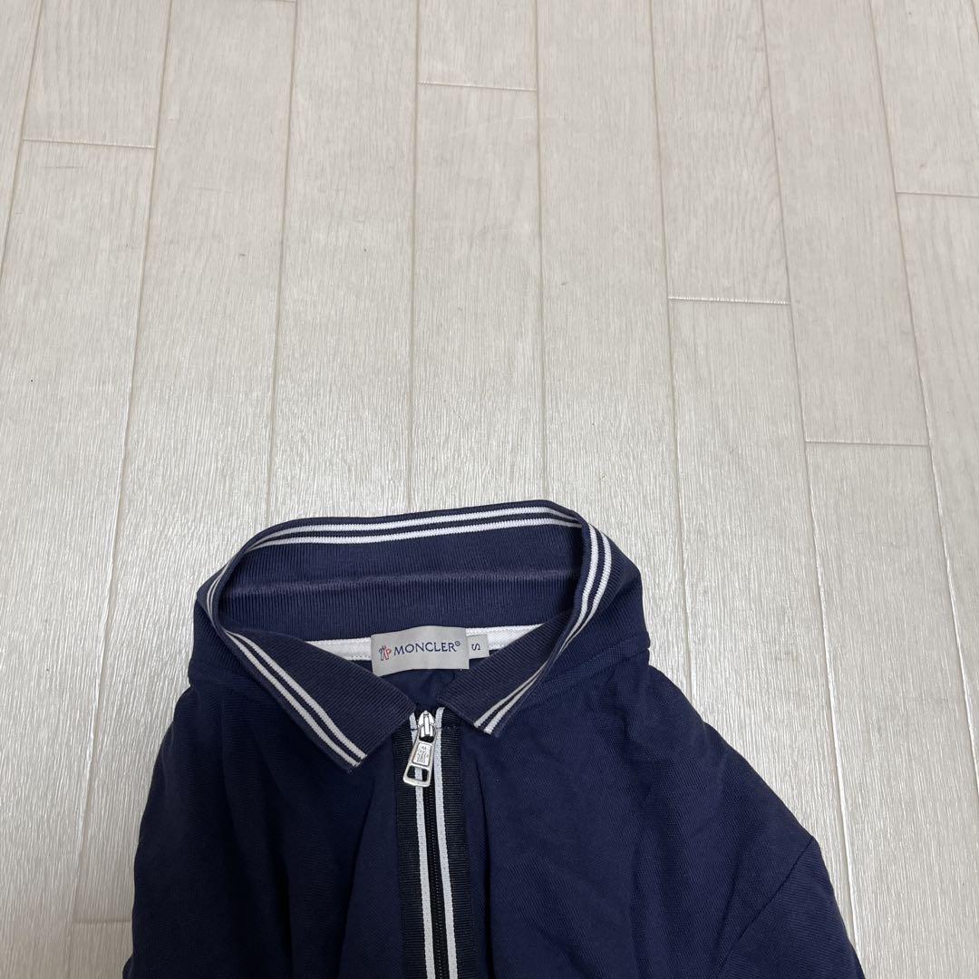 か12★ 値下げMONCLER 半袖 ポロシャツ ジップネック 袖ワッペン