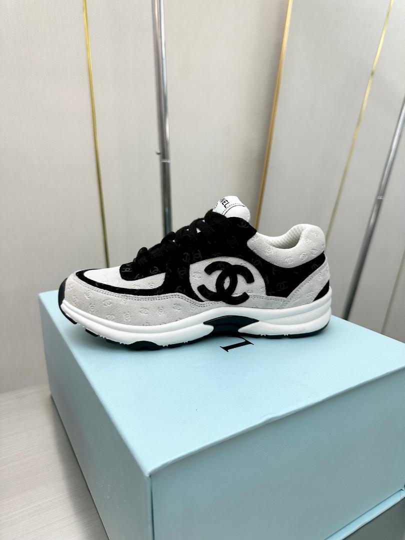 美品 シャネル スニーカー 黒白 24.5cm