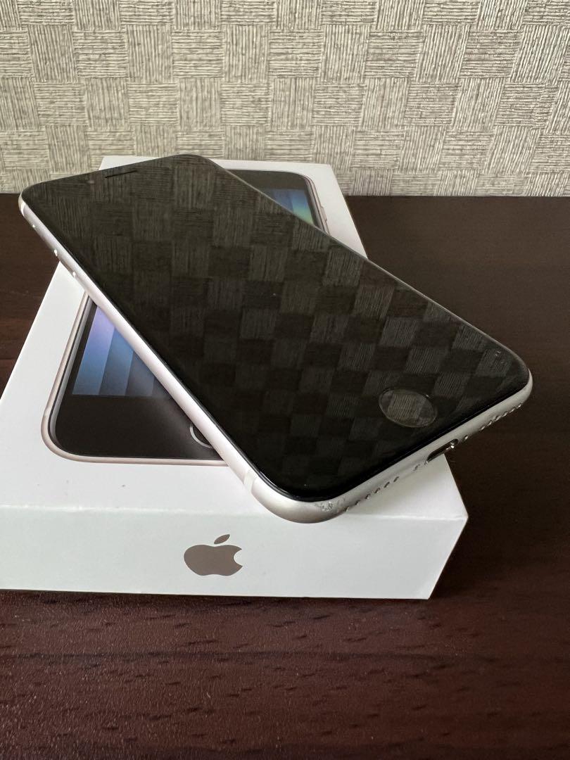 iPhone SE ホワイト 第3世代本体