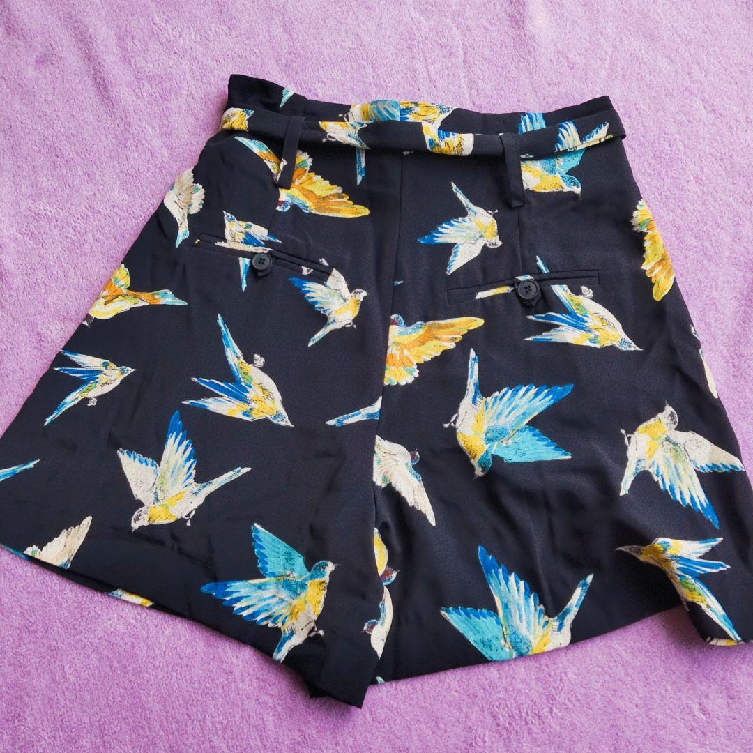 ZARA 新品 ショートパンツ Sサイズ 鳥柄 - メルカリ