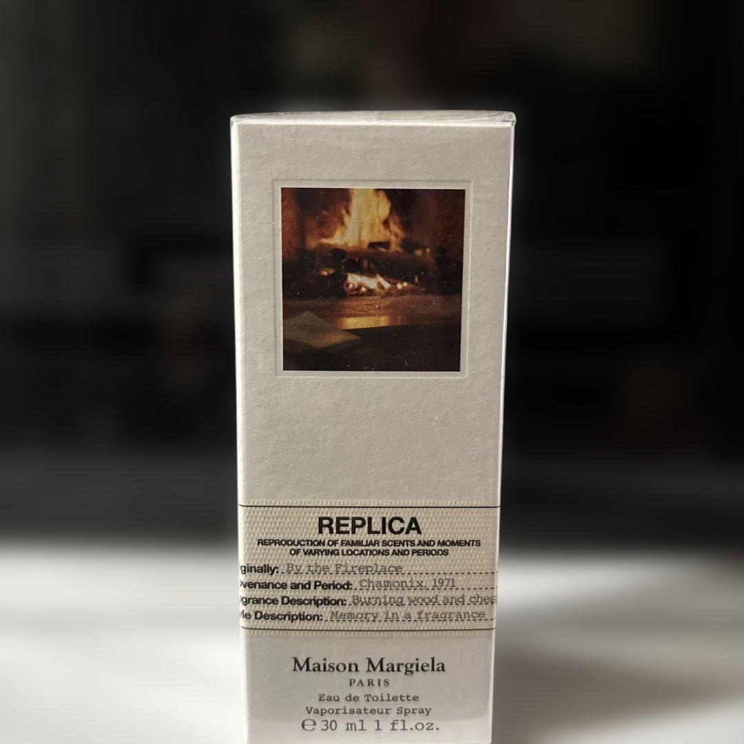 マルジェラmaison mergiela by the fire place