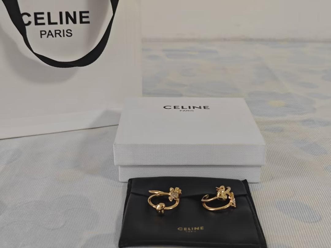 CELINE ゴールド フープピアス ストーン付き CELINE ゴールド フープピアス ストーン付き