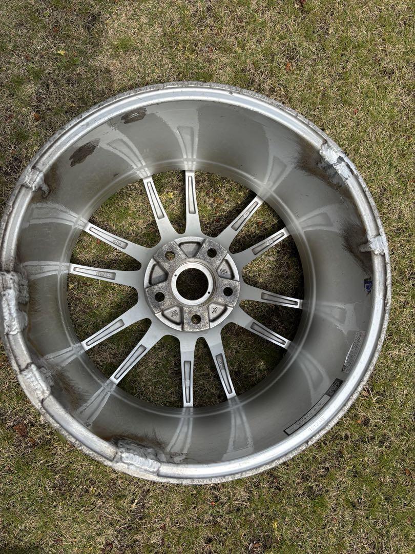 グラムライツ57XTREME 18インチ9.5J