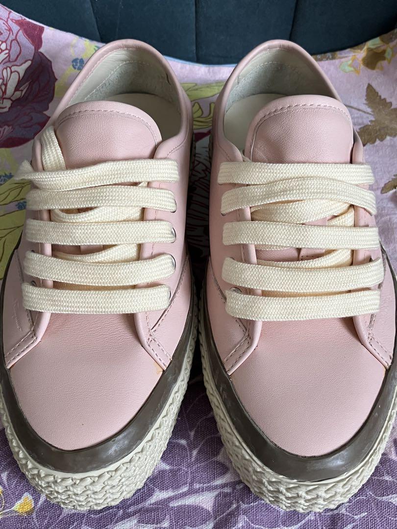Salvatore Ferragamo ピンクスニーカー