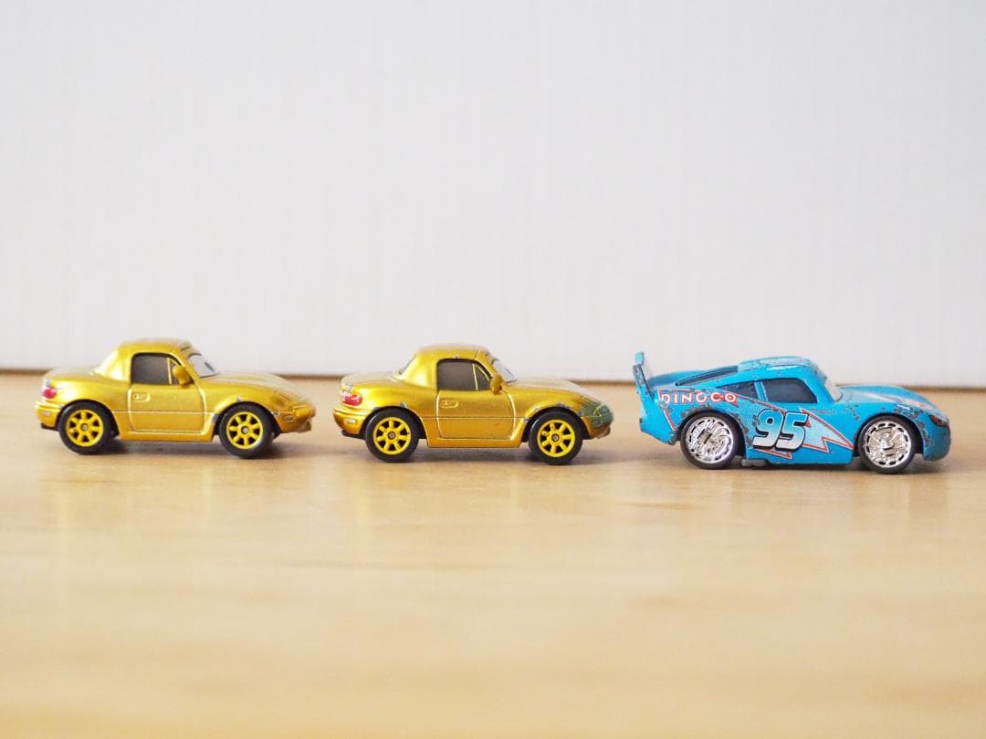 廃盤マテル カーズ☆ DINOCO DREAM GIFT PACK ダイナコ ミニカー