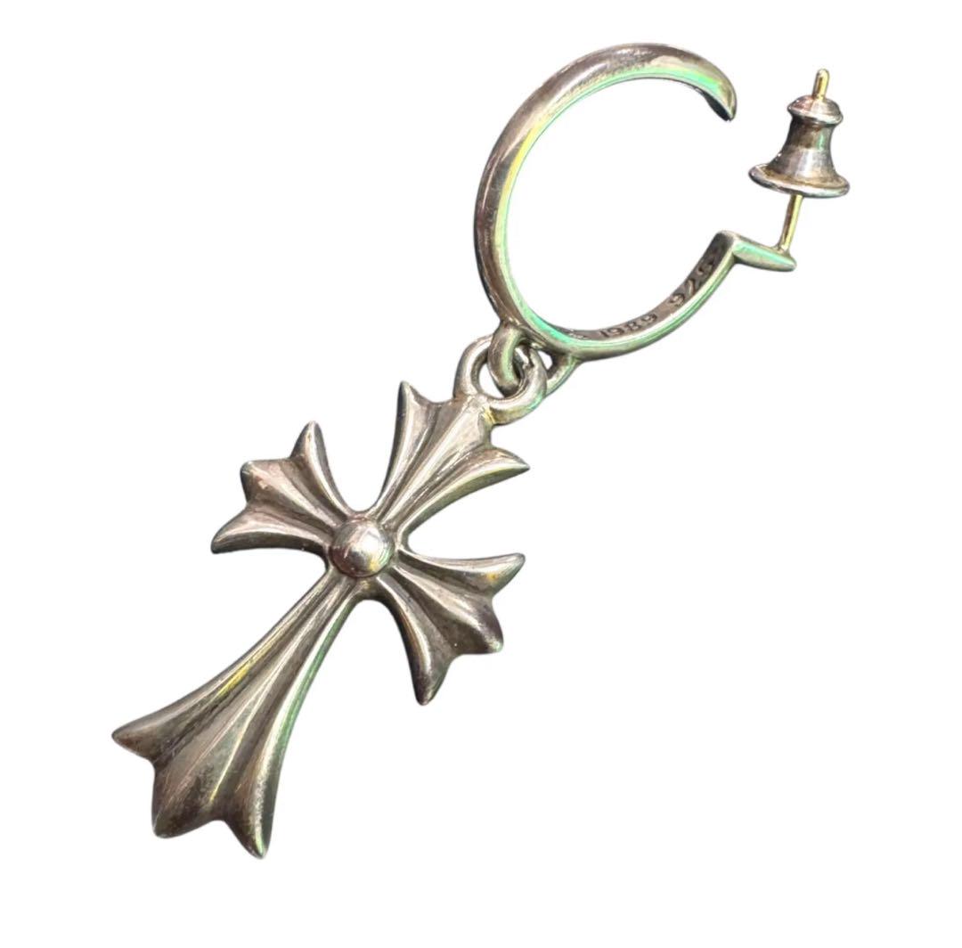 CHROME HEARTS TINY CH CROSS HOOP EARRING