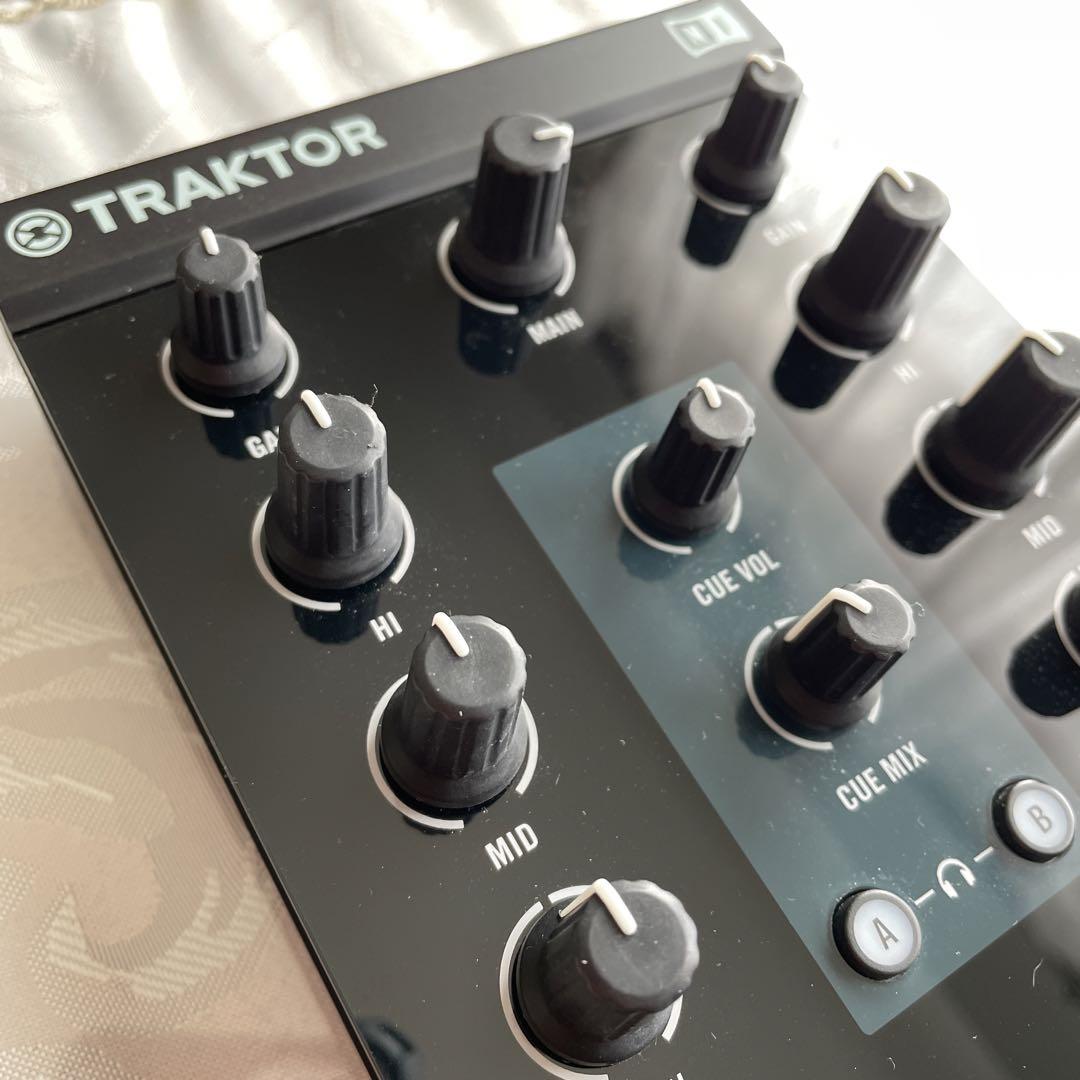 DJコントローラー/トラクター TRAKTOR KONTROL Z1 HW