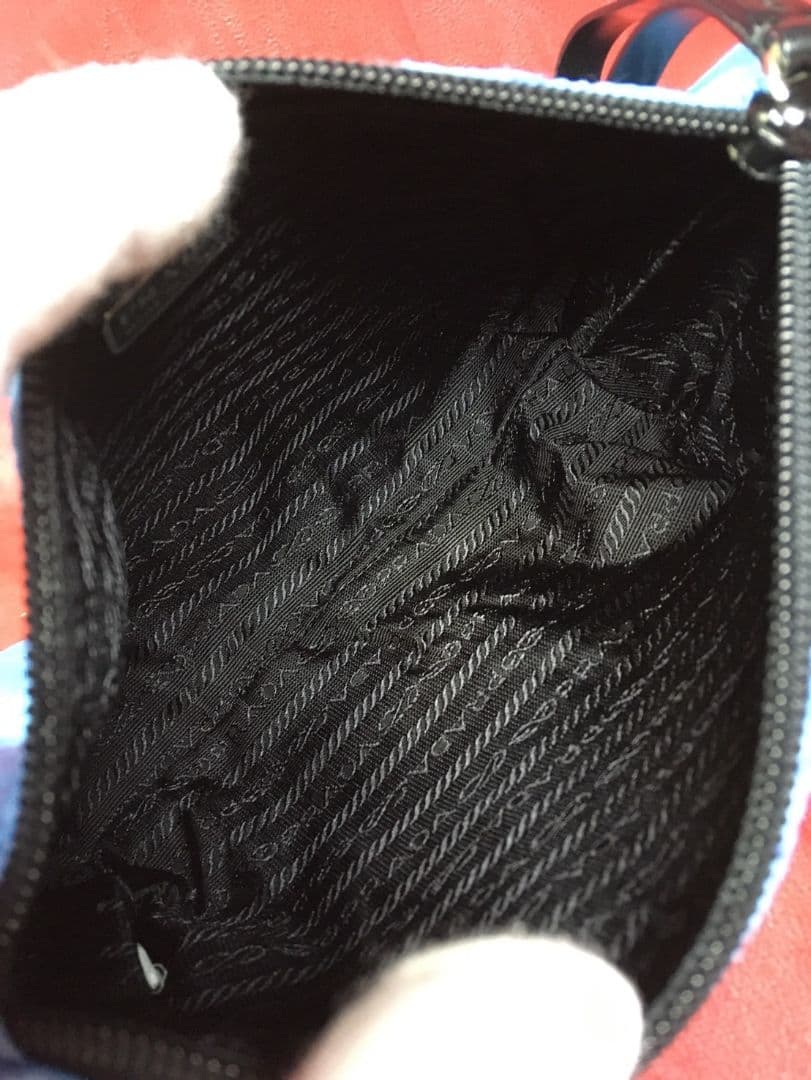 プラダ　ポーチ