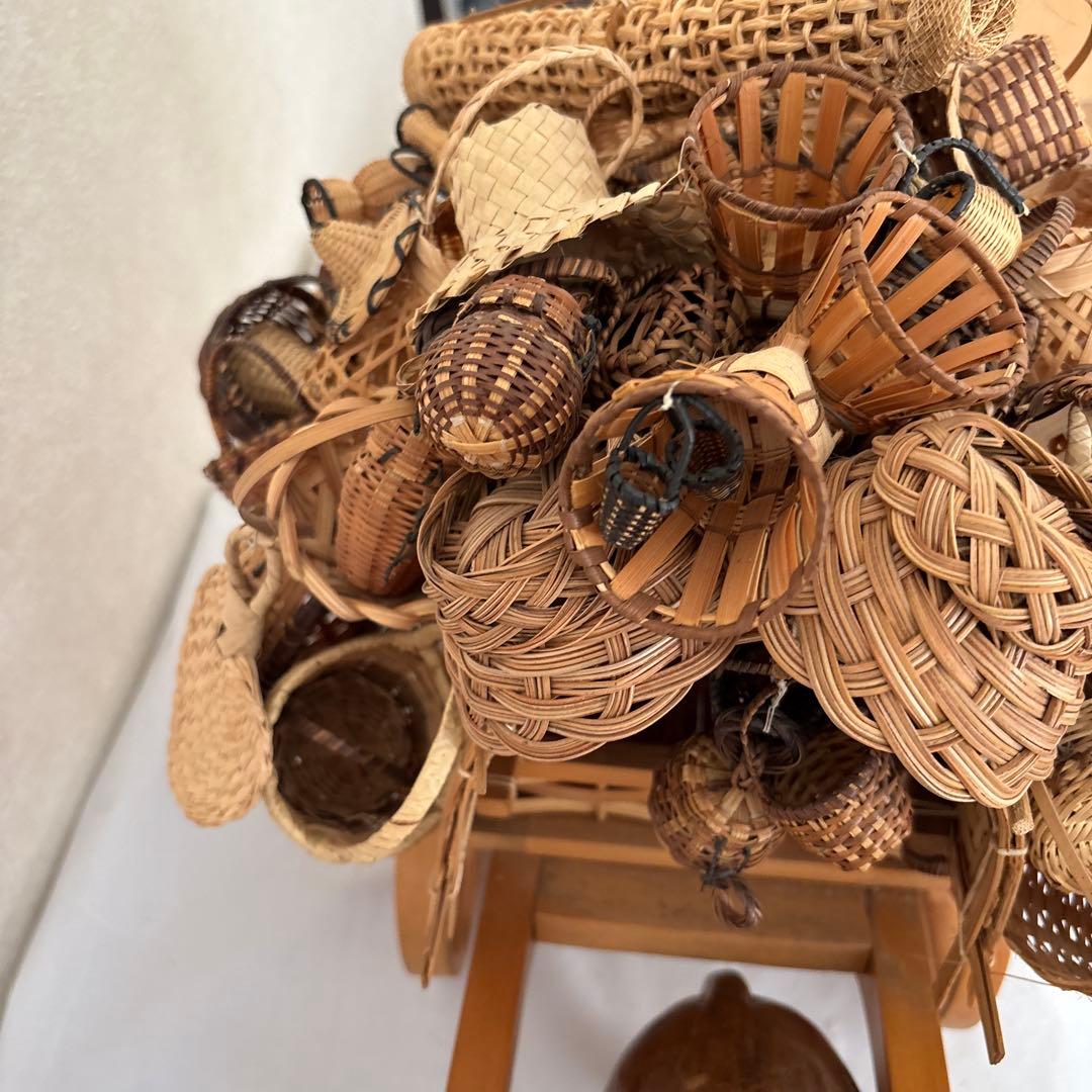 フィリピン木製 牛の形 車 籐製かご付き