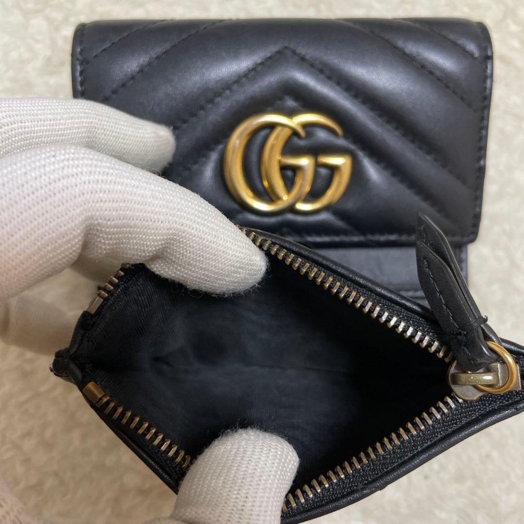 GUCCI　グッチ　折り財布　キルティング　ブラック　美品❗