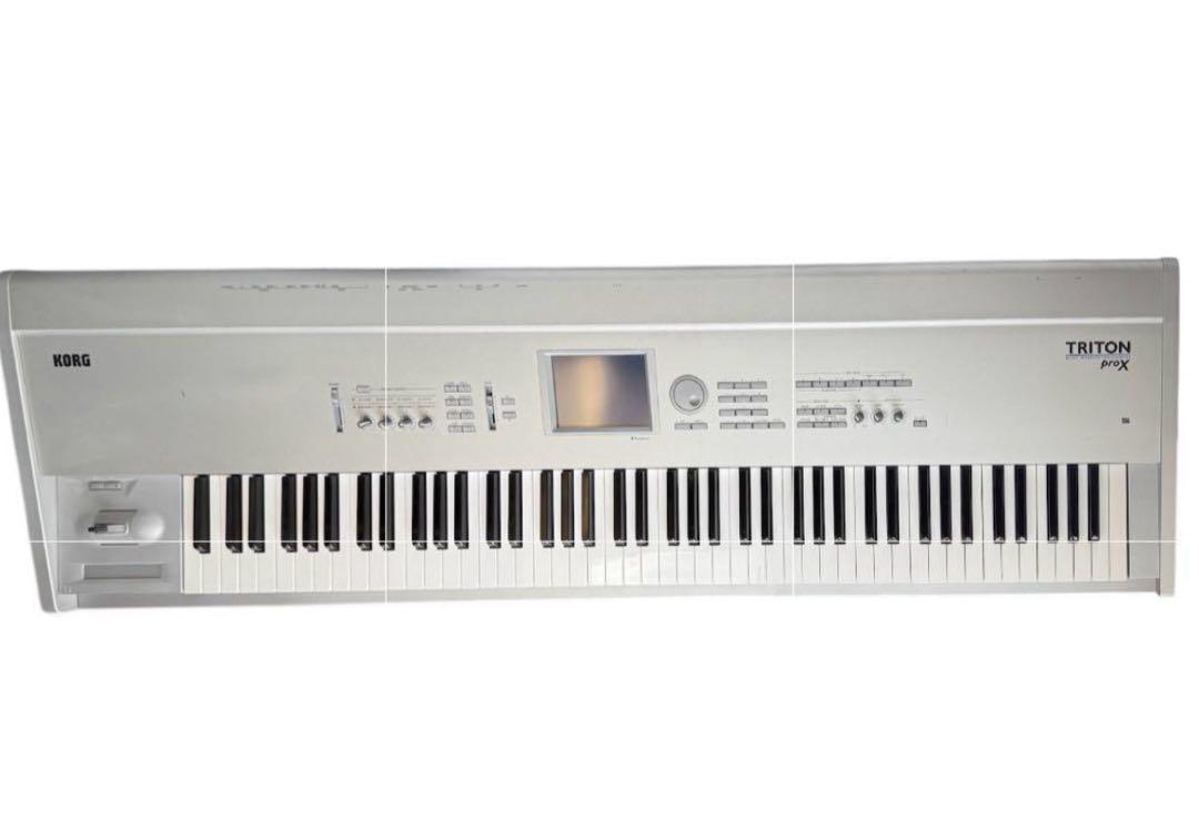  2025年おすすめのアイテム満載 TRITON KORG シンセサイザー メルカリ - シルバー 88鍵盤 鍵盤楽器