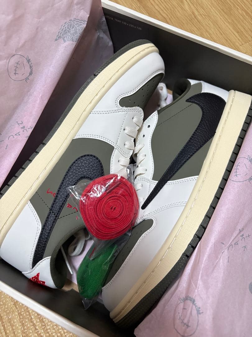 Travis Scott ×Air Jordan 1 Reverse Olive