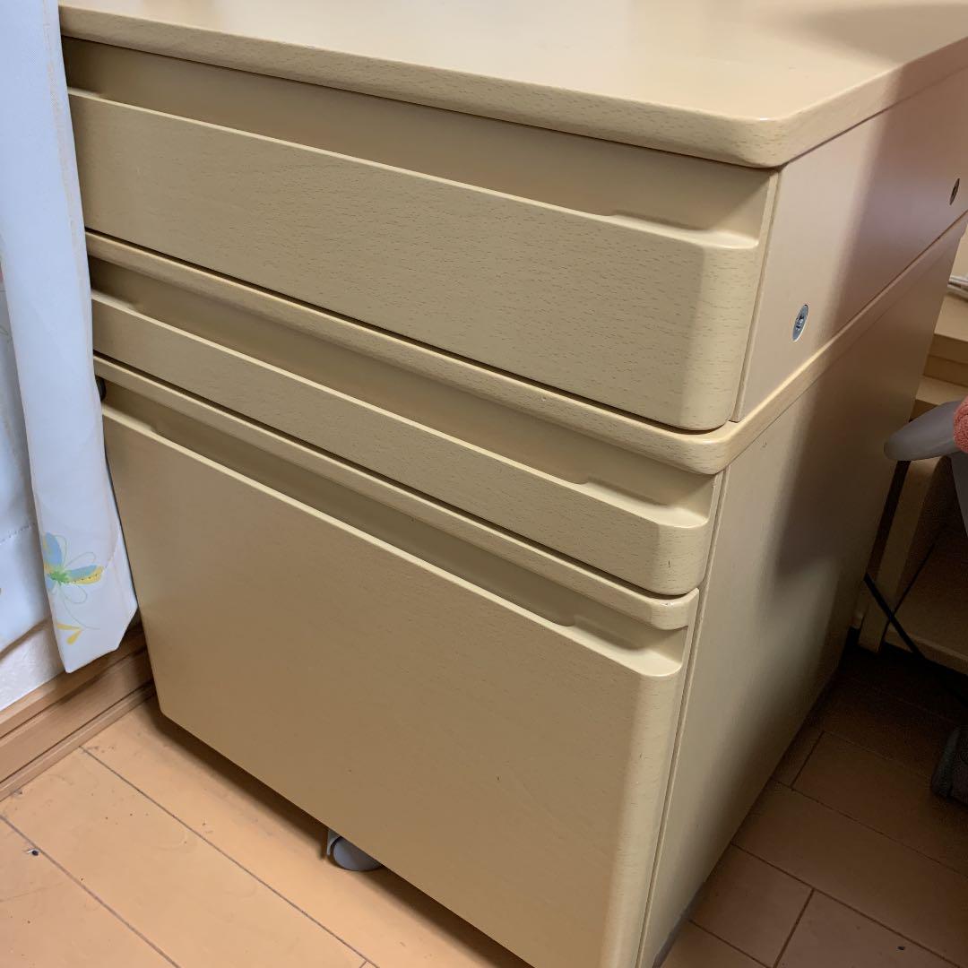 引き取り限定】オカムラ ピエルナコンパクト 学習机ワゴンセット - メルカリ 引き取り限定】オカムラ ピエルナコンパクト 学習机ワゴンセット - メルカリ