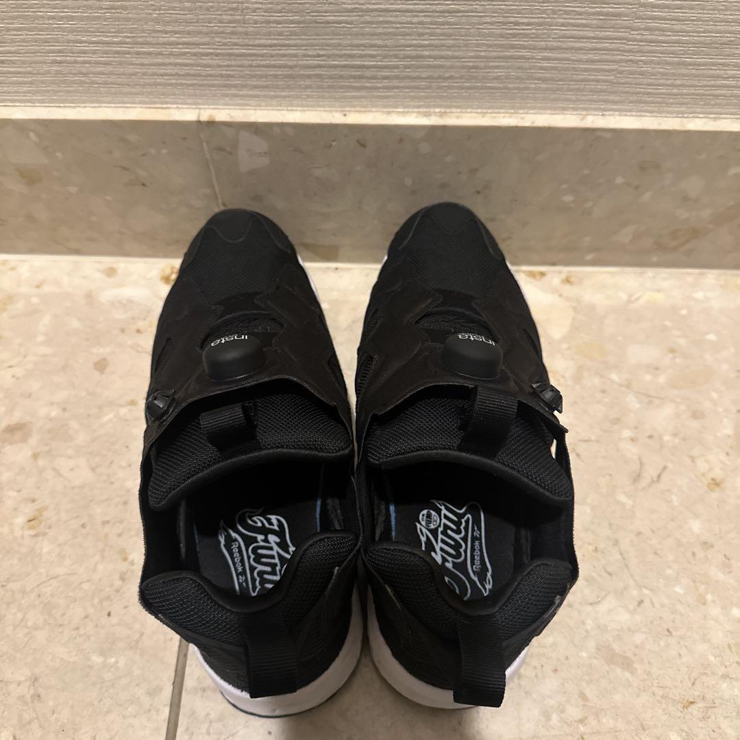 美品　Reebok インスタポンプフューリー 25cm