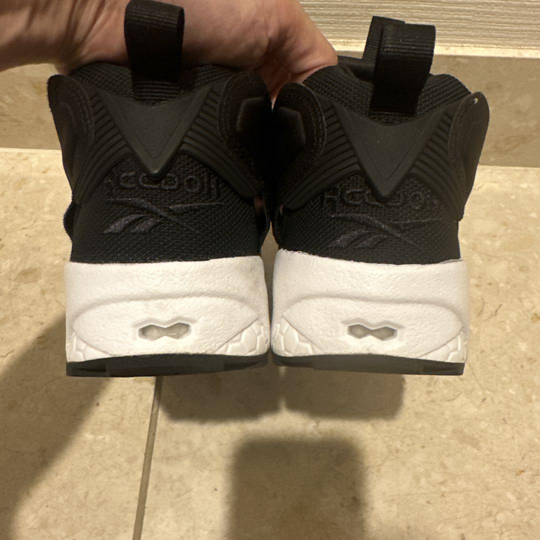 美品　Reebok インスタポンプフューリー 25cm