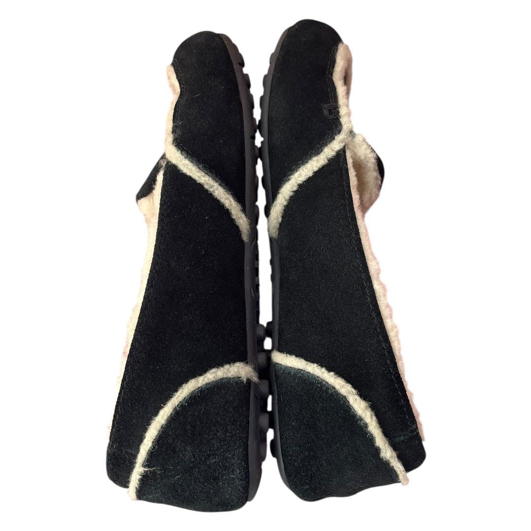 アグ UGG ブラック ホワイト ムートンモカシン 24cm - メルカリ