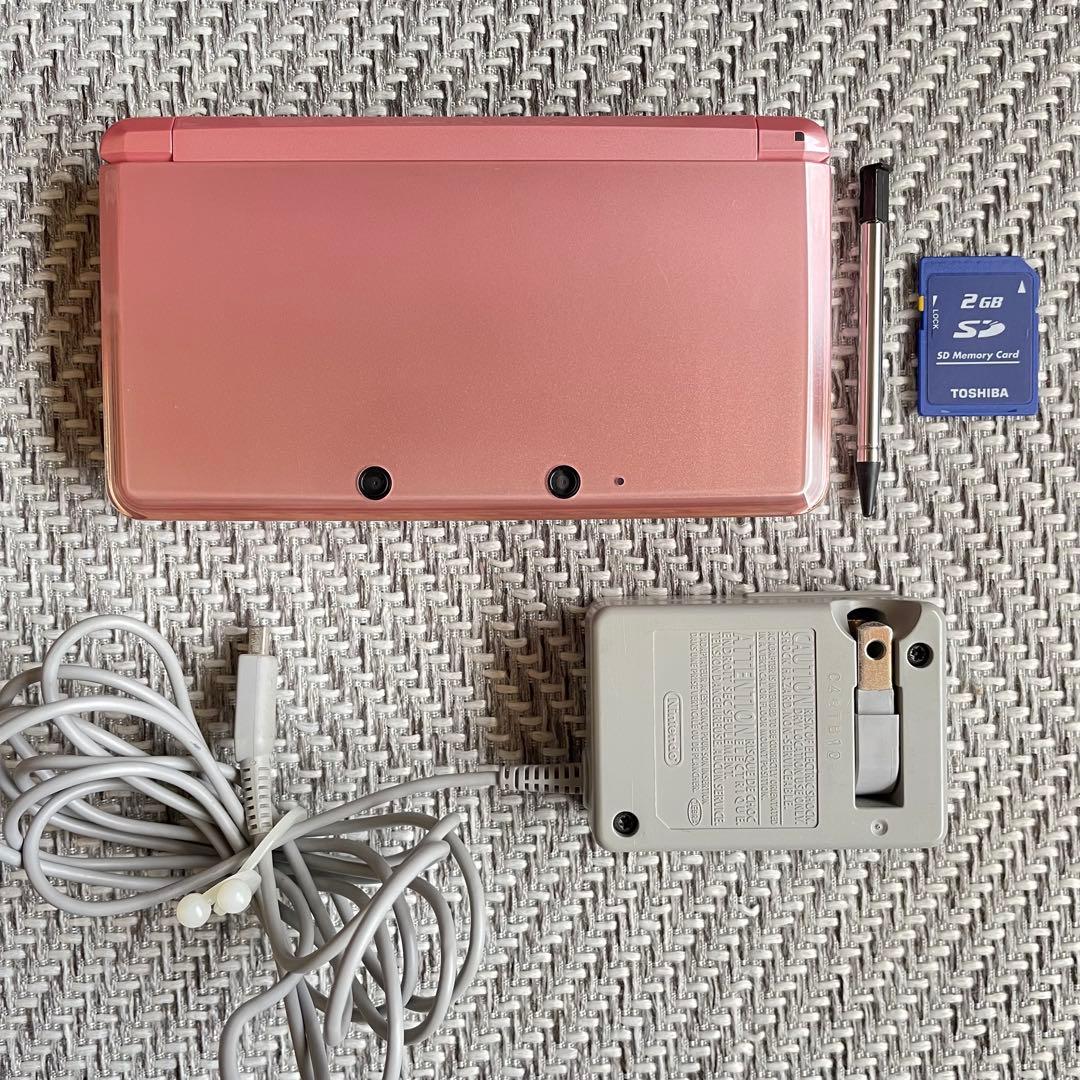 Nintendo 3DS 本体、SDカード、純正充電器付き