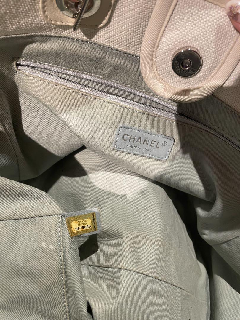 CHANEL シャネル　ドーヴィルトートバッグ　ホワイト　スカーフ付き