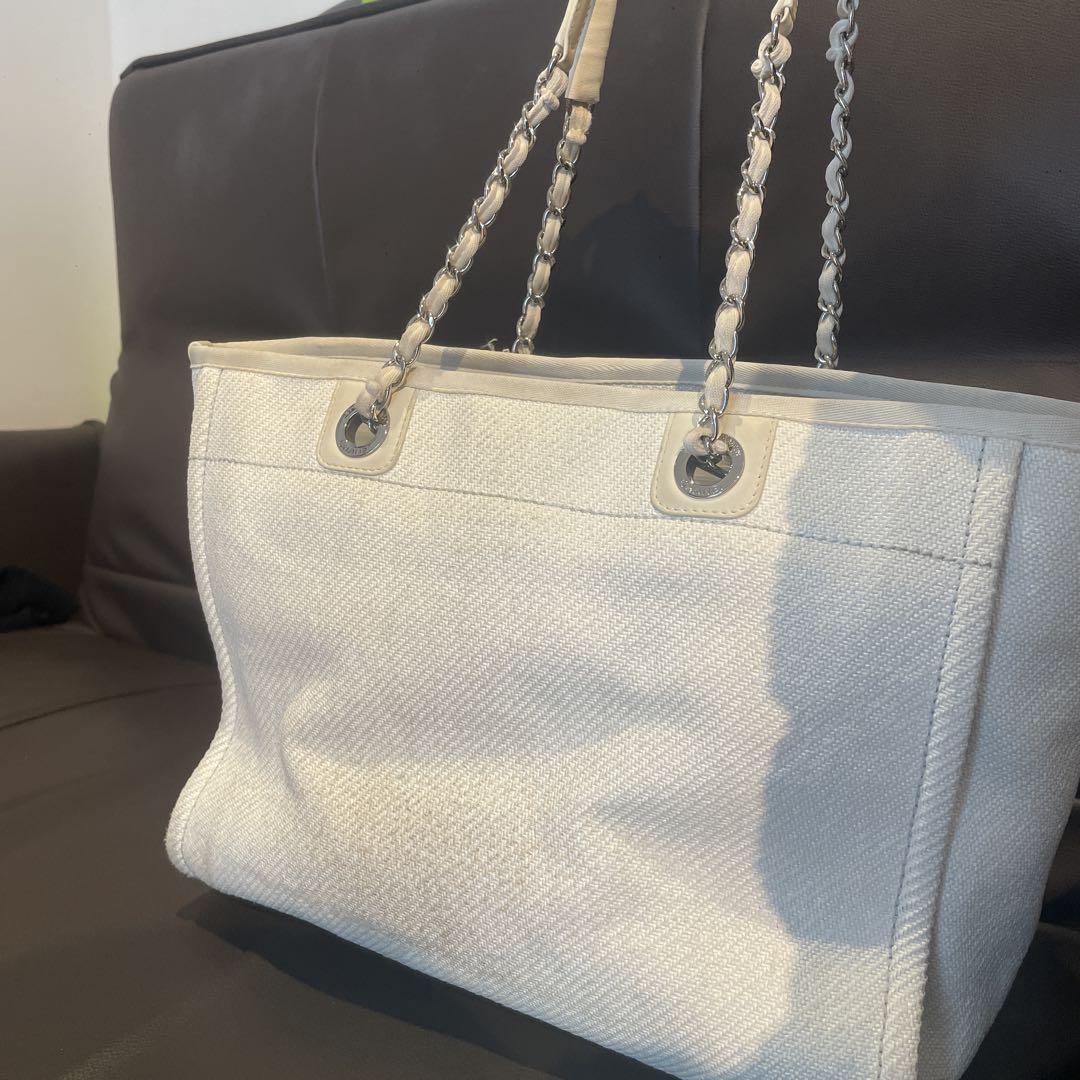 CHANEL シャネル　ドーヴィルトートバッグ　ホワイト　スカーフ付き