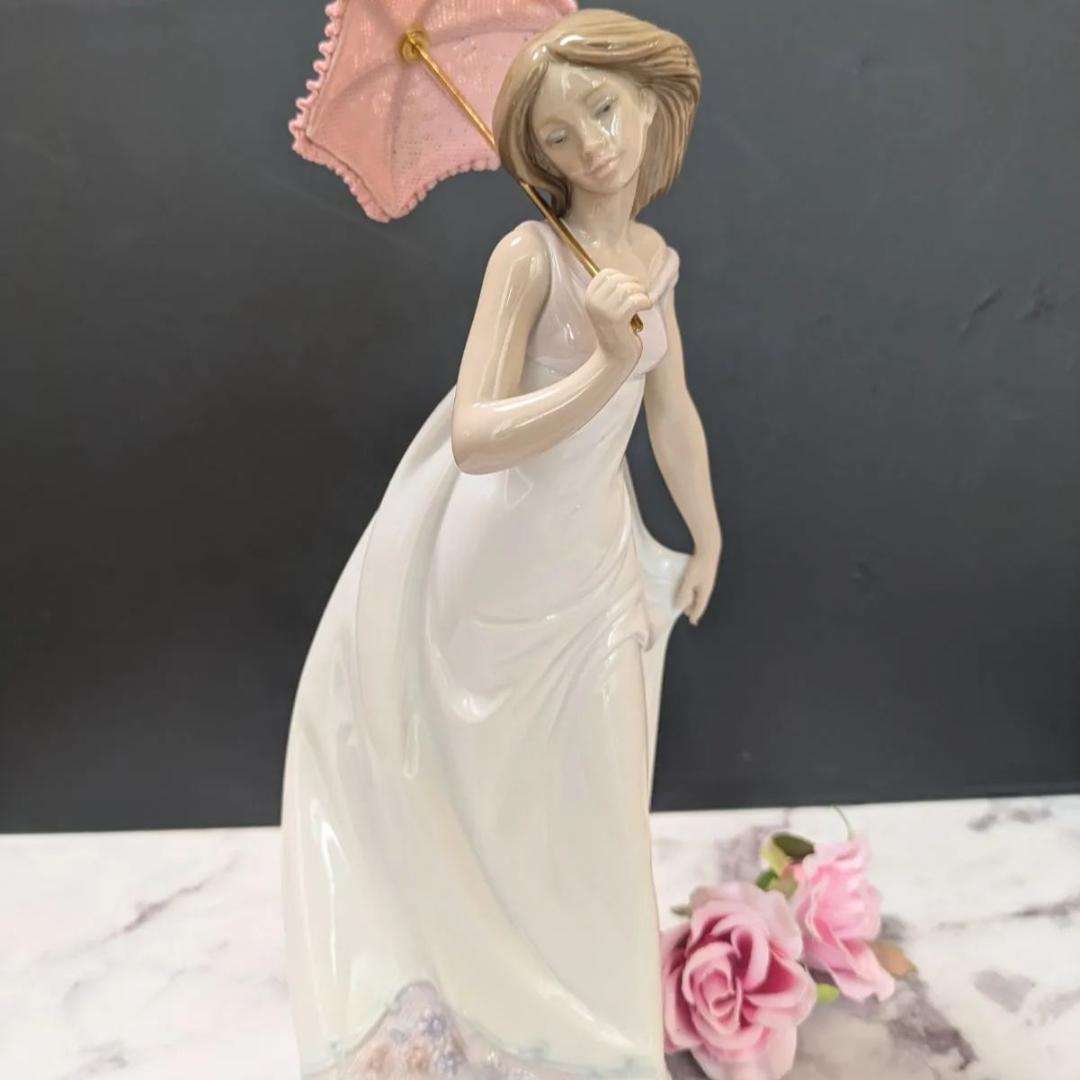 美品 LLADRO リヤドロ 陶器 フィギュリン 春の光の中で 置物