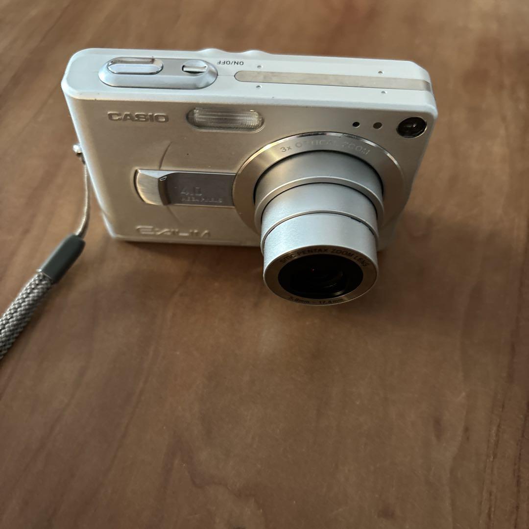 デジタルカメラCASIO EXILIM EX-Z40