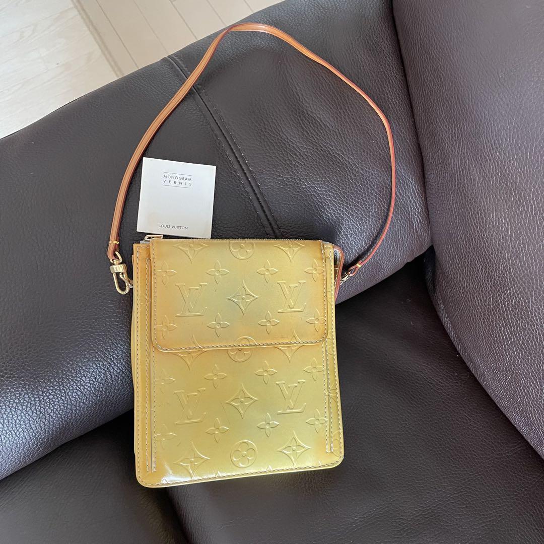 Louis Vuitton イエローレザーショルダーバッグ
