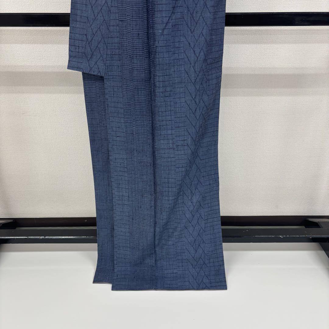 kk241 紬 紺色着物 ヘリンボーン柄