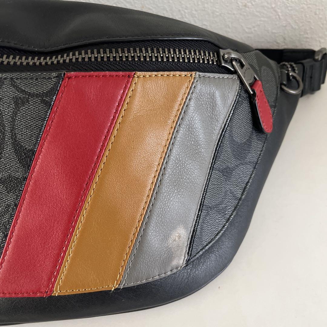 コーチ (COACH) ボディバッグ