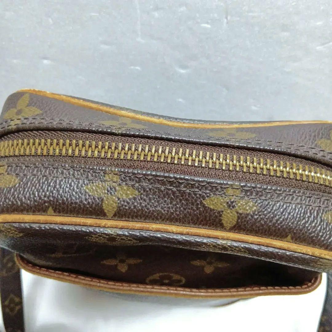 Louis Vuitton モノグラム ショルダーバッグ Louis Vuitton モノグラム ショルダーバッグ