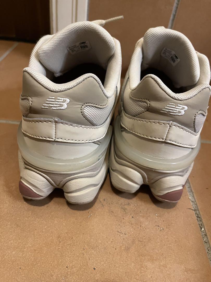 New Balance U9060 スニーカー ベージュ