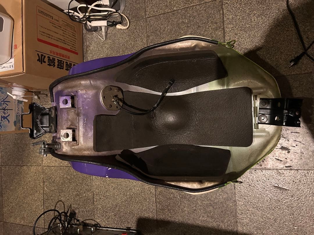 Kawasaki ZX9R/B 91年式 燃料タンク Kawasaki ZX9R/B 91年式 燃料タンク