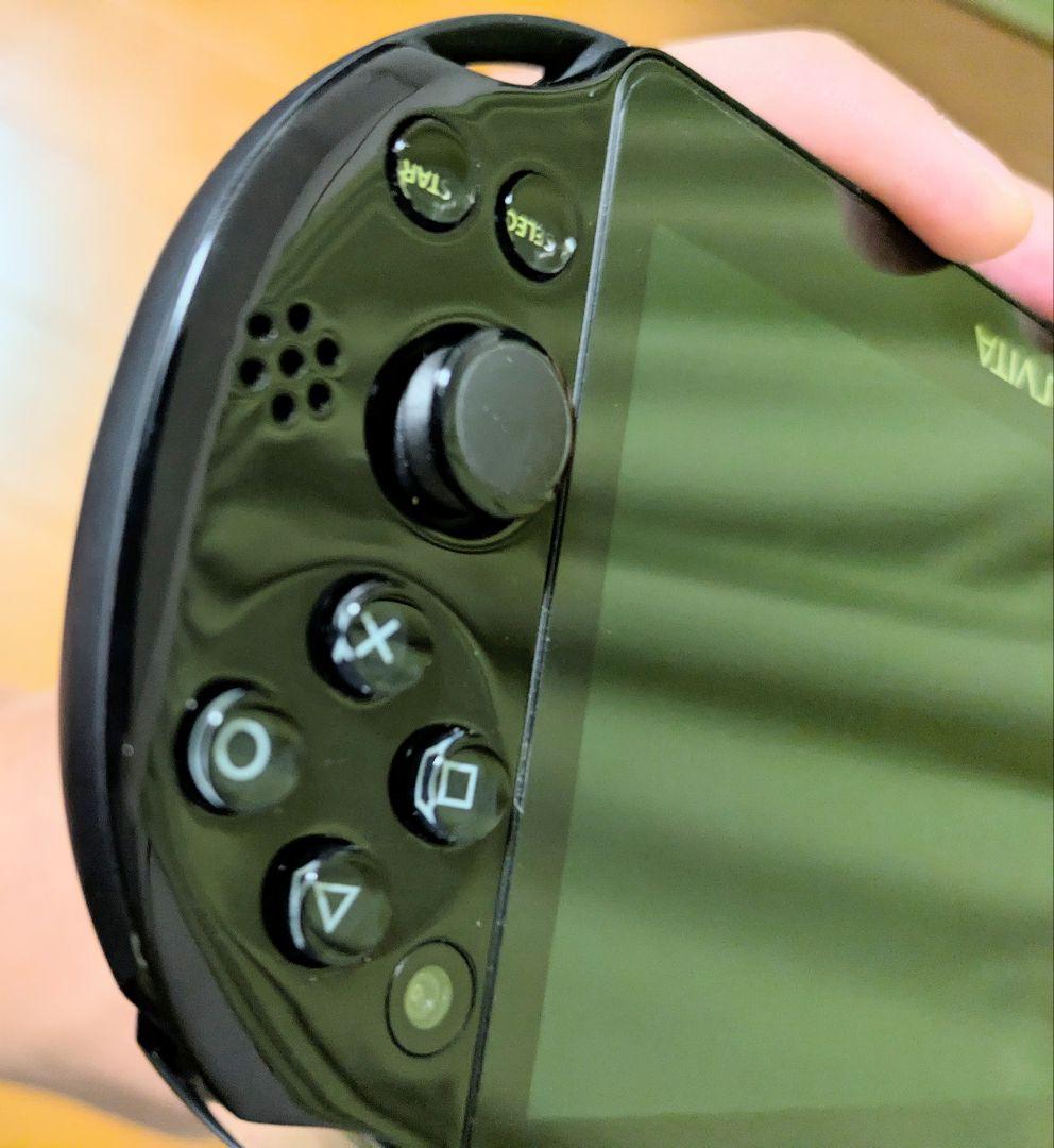 PlayStation®Vita PCH-2000 本体