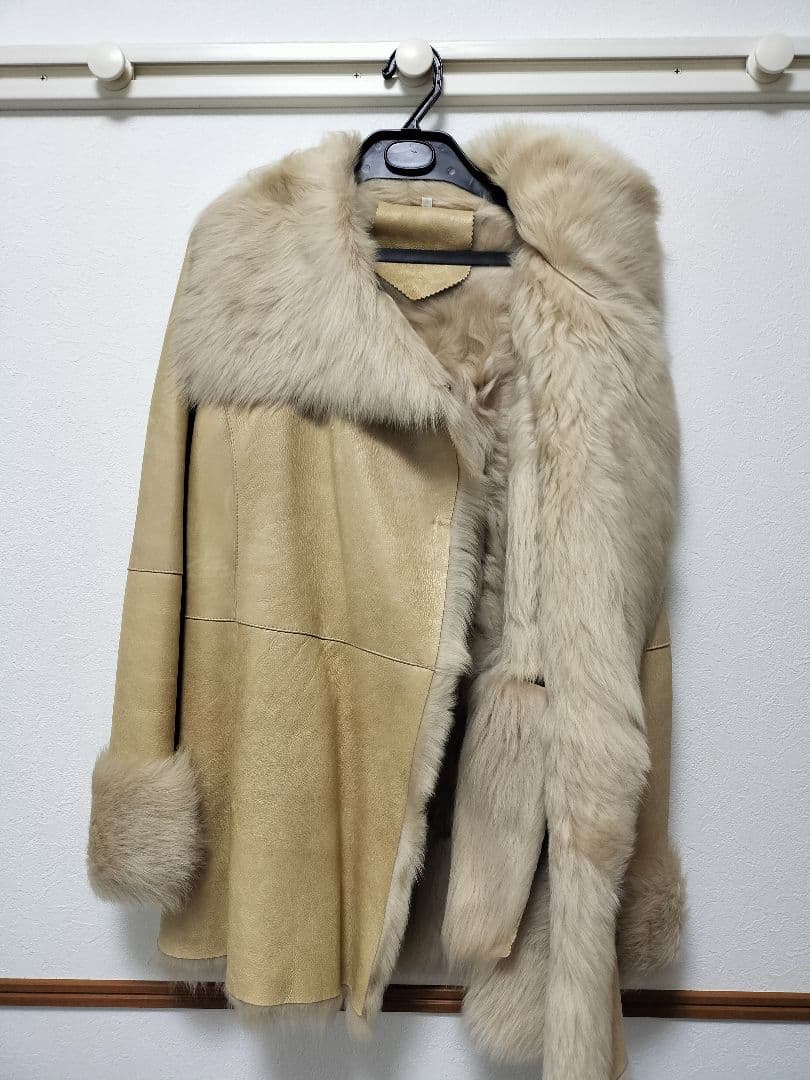 リアルムートンコート ベージュ リアルムートンコート ベージュ