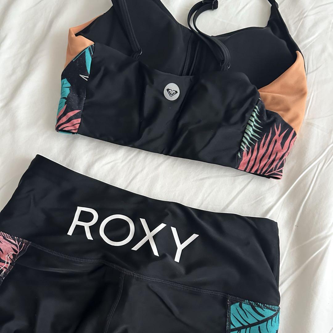 ROXY ヨガウェア スポーツブラとレギンスセット - メルカリ