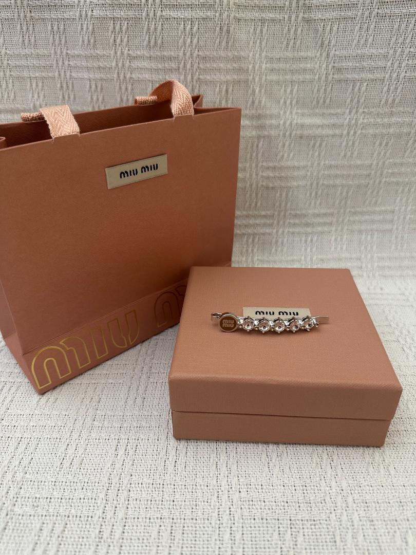 ✨超美品✨ miumiu ミュウミュウ クリスタル ヘアクリップ