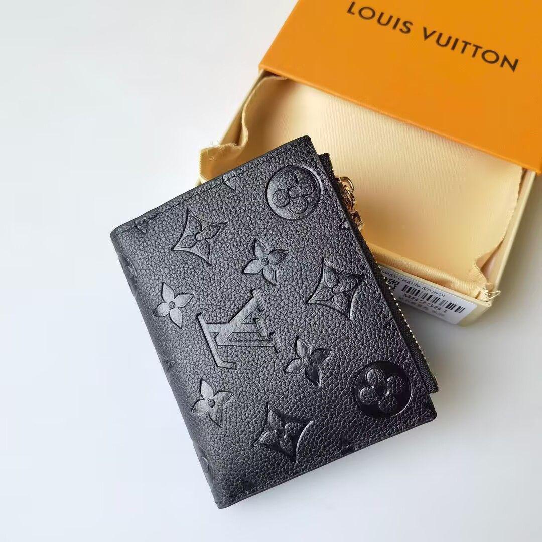 LOUIS VUITTON ルイヴィトン　二折り財布