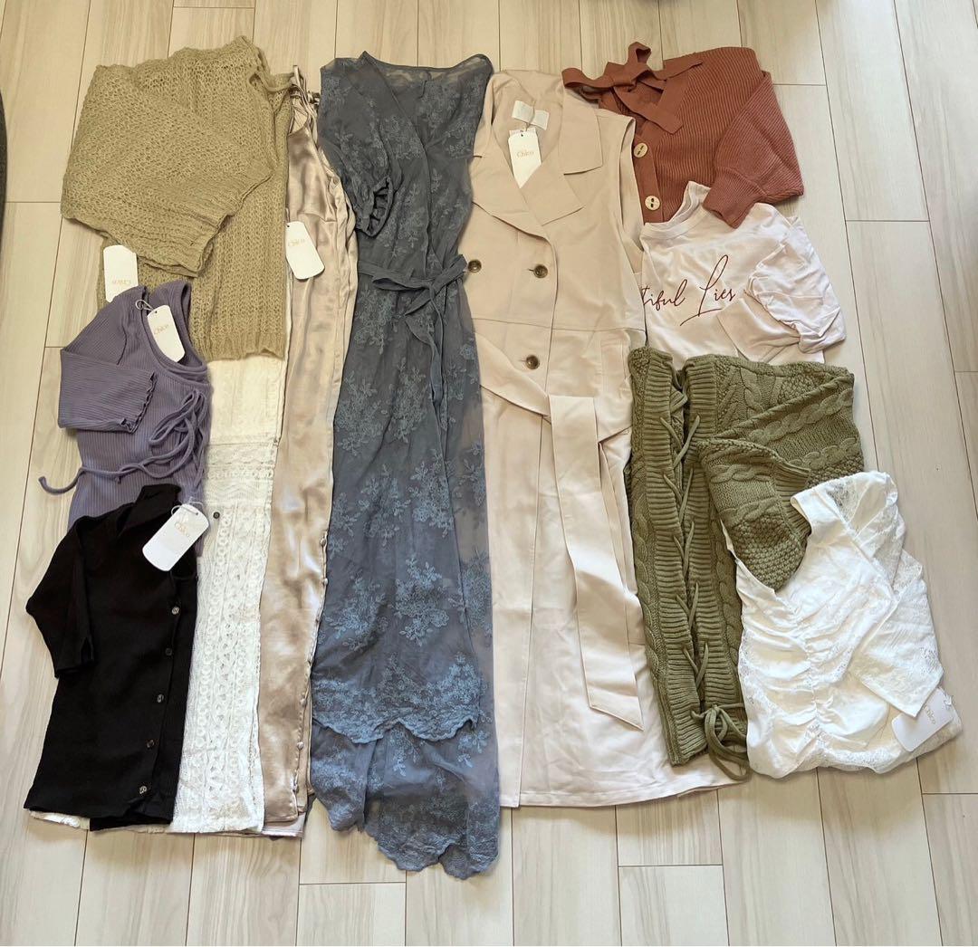 大学生 割引 MAGASCHNI パピヨン柄シルク・チュニック トップス