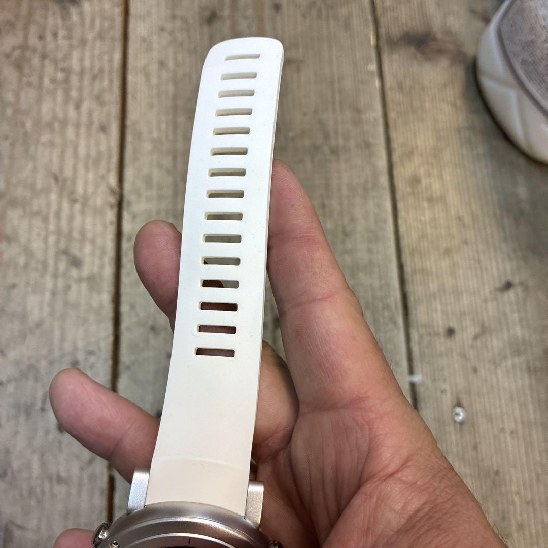 スント　コア　ピュアホワイト　SUUNTO CORE　PureWHITE　白色