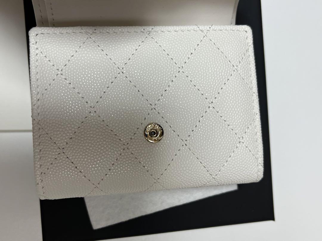 シャネル 財布 三つ折り財布 ホワイト スモールウォレット