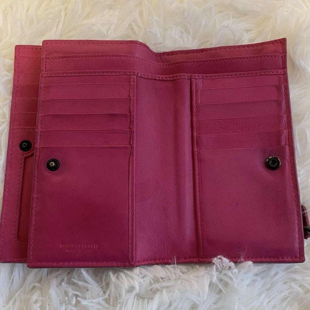 Bottega Veneta(ボッテガヴェネタ)二つ折財布　ピンク　パイソン