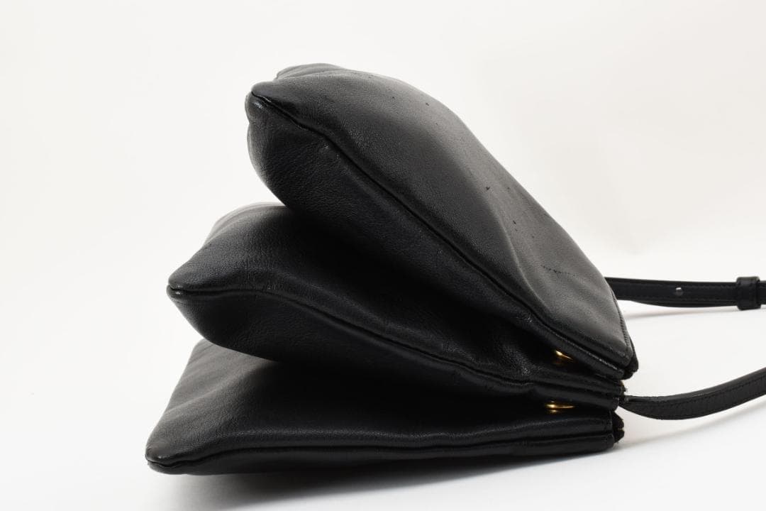 【美品】CELINE セリーヌ トリオラージ ショルダーバッグ 黒