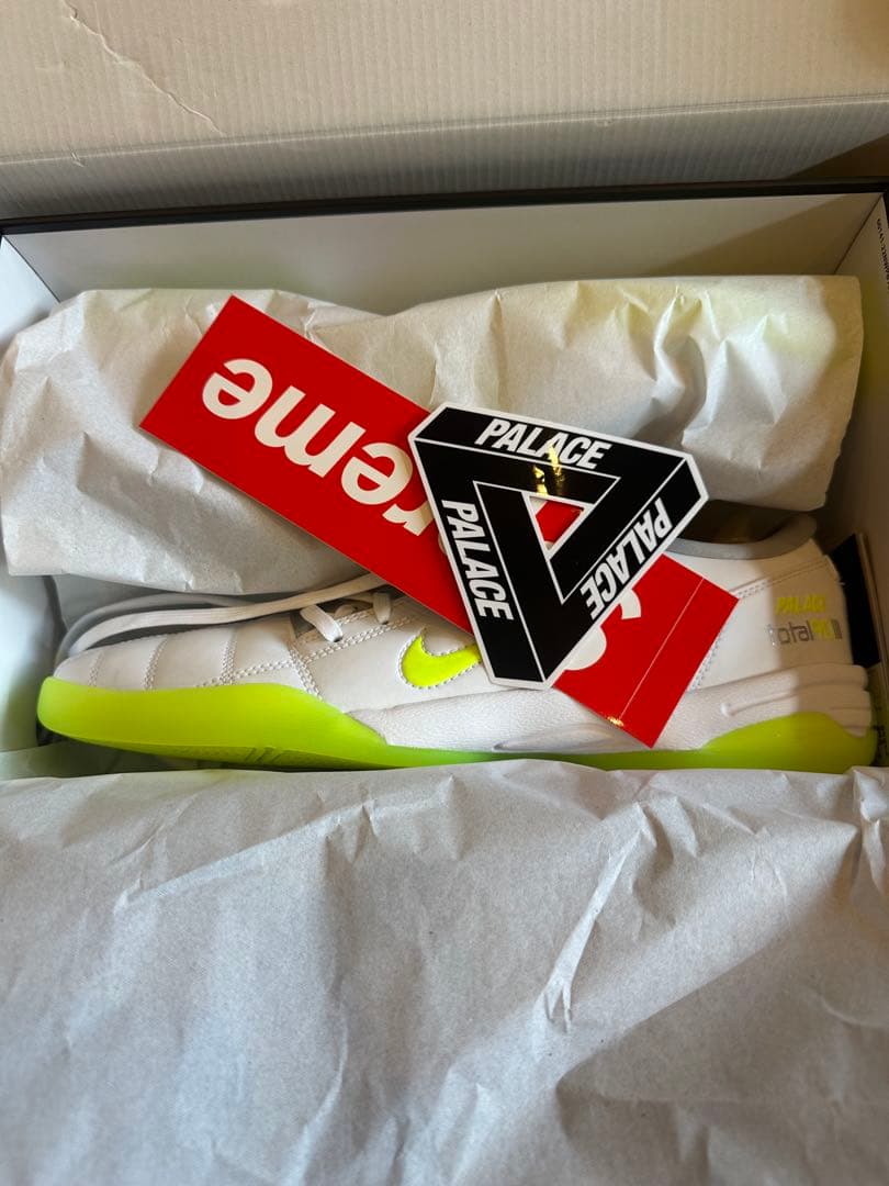 Palace Nike Total P90 III ホワイト シルバー 28.5 Palace Nike Total P90 III ホワイト シルバー 28.5