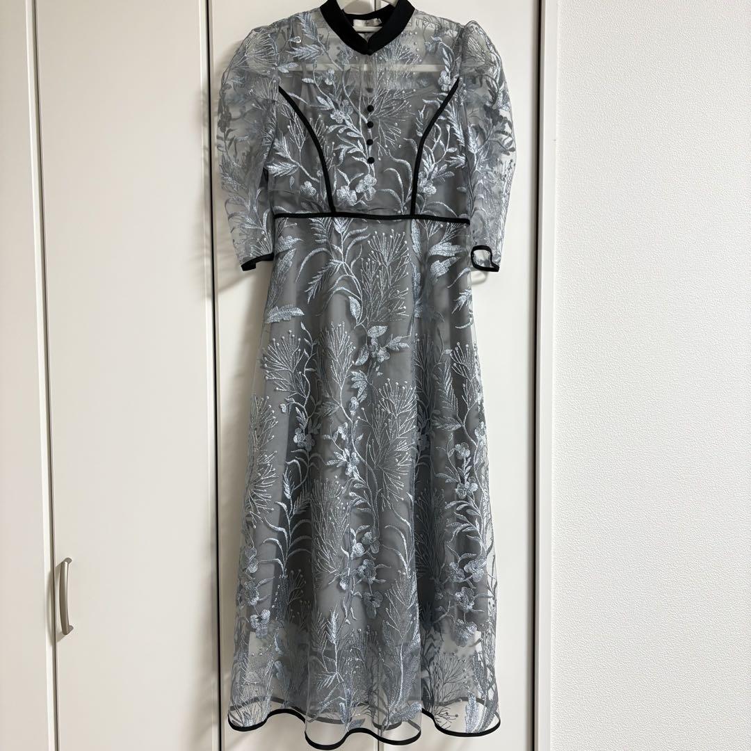 LAJA 花柄チュールパフスリーブワンピースドレス