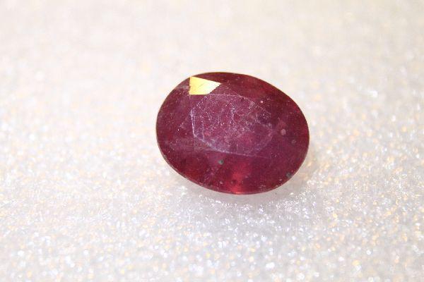 天然スリランカ産ルビー６．４２ct★オーバルカット★特別価額★鑑別所付き